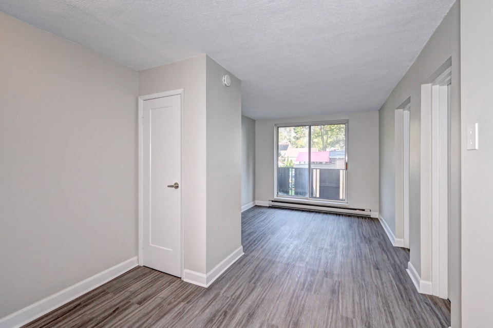 Egremont Street Apartments - 1 Bedroom, 1 Bath B Apartment for R 4