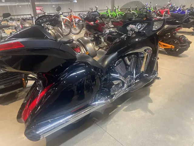 2008 Victory Motorcycles Vision Tour in Sport Touring in Guelph - Image 7