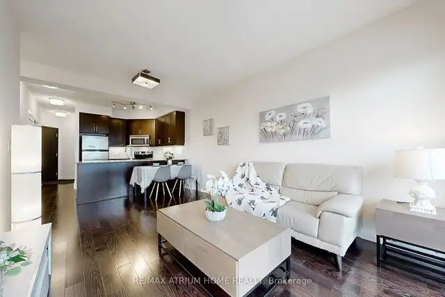 Beautiful 1 Bedroom + Den Condo in Condos for Sale in Mississauga / Peel Region - Image 3