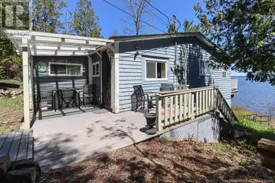 Waterfront Cottage. Welcome to your peaceful escape just 15 minutes from Uptown Saint John, nestled...