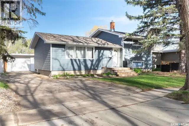 92 Bell STREET Regina, Saskatchewan in Houses for Sale in Regina - Image 2