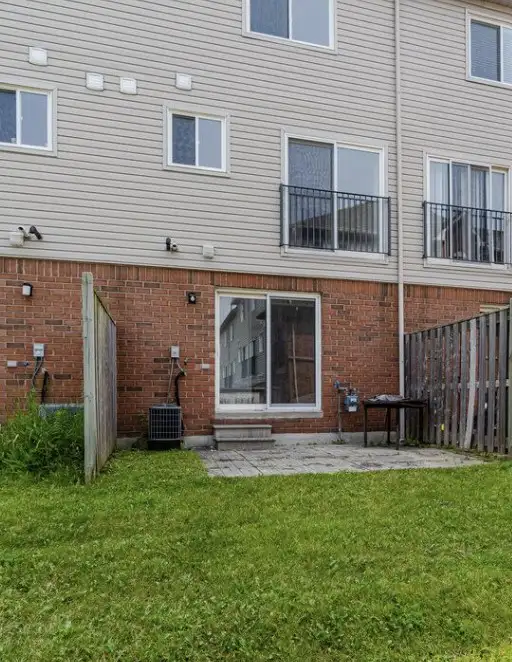 $1200 Bedroom for Rent! in Downtown Mississauga All inclusive in Room Rentals & Roommates in Mississauga / Peel Region - Image 8