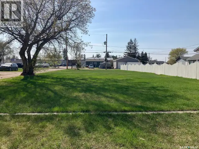 106 4th STREET N Nipawin, Saskatchewan in Land for Sale in Nipawin - Image 3