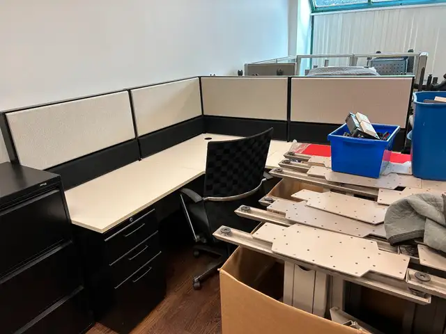 Teknion Cubicles ( Any shape and sizes)- Call 647-885-8642!628643639296031222