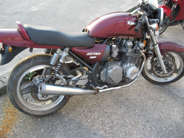 1993 kawasaki zepher 750 parts bike in Other in London - Image 4