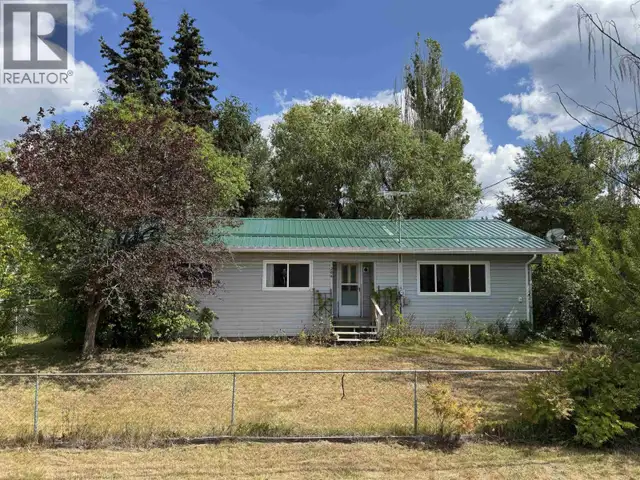 204 3RD AVENUE Fort St. James, British Columbia in Houses for Sale in Smithers - Image 3