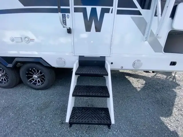 2026 Winnebago Thrive 22MBH in Travel Trailers & Campers in Bedford - Image 27