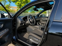 2025 HONDA HRV SPORT AWD CVT EN SUPERBE CONDITION MECANIQUE ET ESTHETIQUE!!!! CLEAN CARFAX!!! 1 SEUL... (image 1)