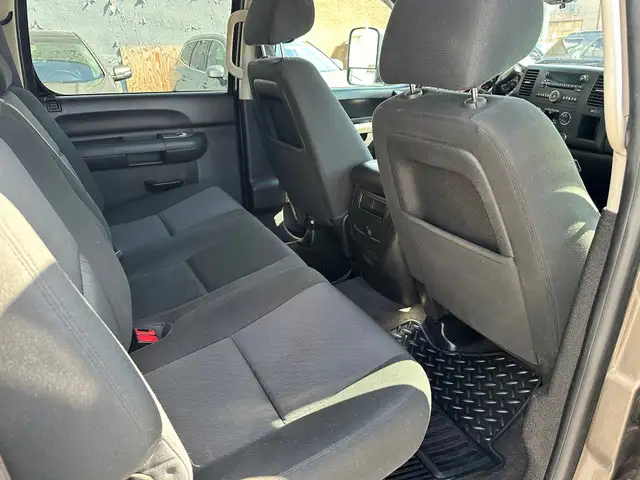 Chevrolet Silverado 1500 LT 20136027698597436006412
