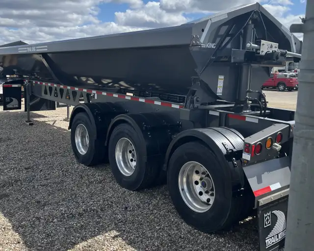 2023 TRAIL KING TK60SSD-41 side dump trailer in Heavy Trucks in Regina - Image 5