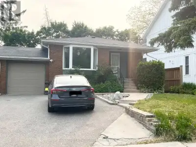 8 ALBERT STREET Markham (Old Markham Village), Ontario