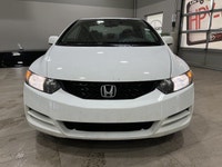 *Leather Seats | Sunroof | Heated Front Seats | Premium Audio | Alloy Wheels* This Civic Coupe EX-L... (image 2)