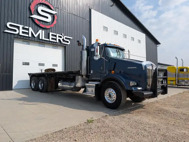 2004 KENWORTH T800 in Heavy Trucks in Kamloops - Image 6
