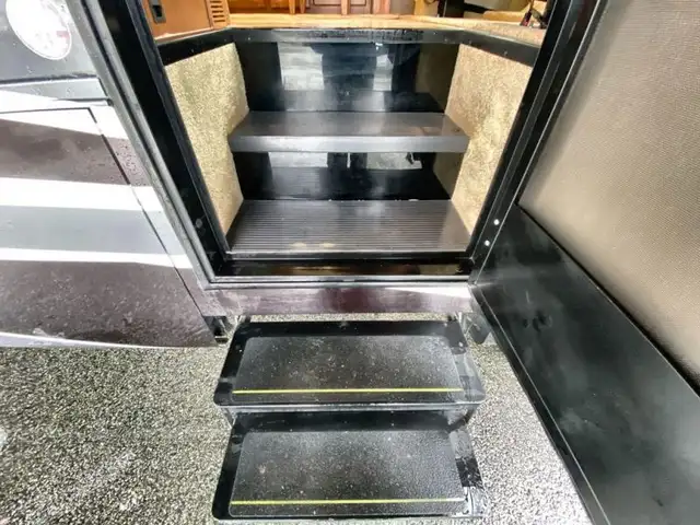 2017 Tiffin Motorhomes Allegro 36 LA in RVs & Motorhomes in Abbotsford - Image 30