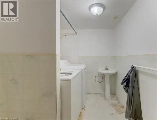48 BREITHAUPT Street Kitchener, Ontario in Houses for Sale in Kitchener / Waterloo - Image 33