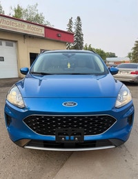 **CARS TRUCKS SUV 4X4 VAN AWD EDMONTON FINANCING AVAILABLE EASY FINANCING ** 2020 FORD ESCAPE SE 1 O... (image 6)