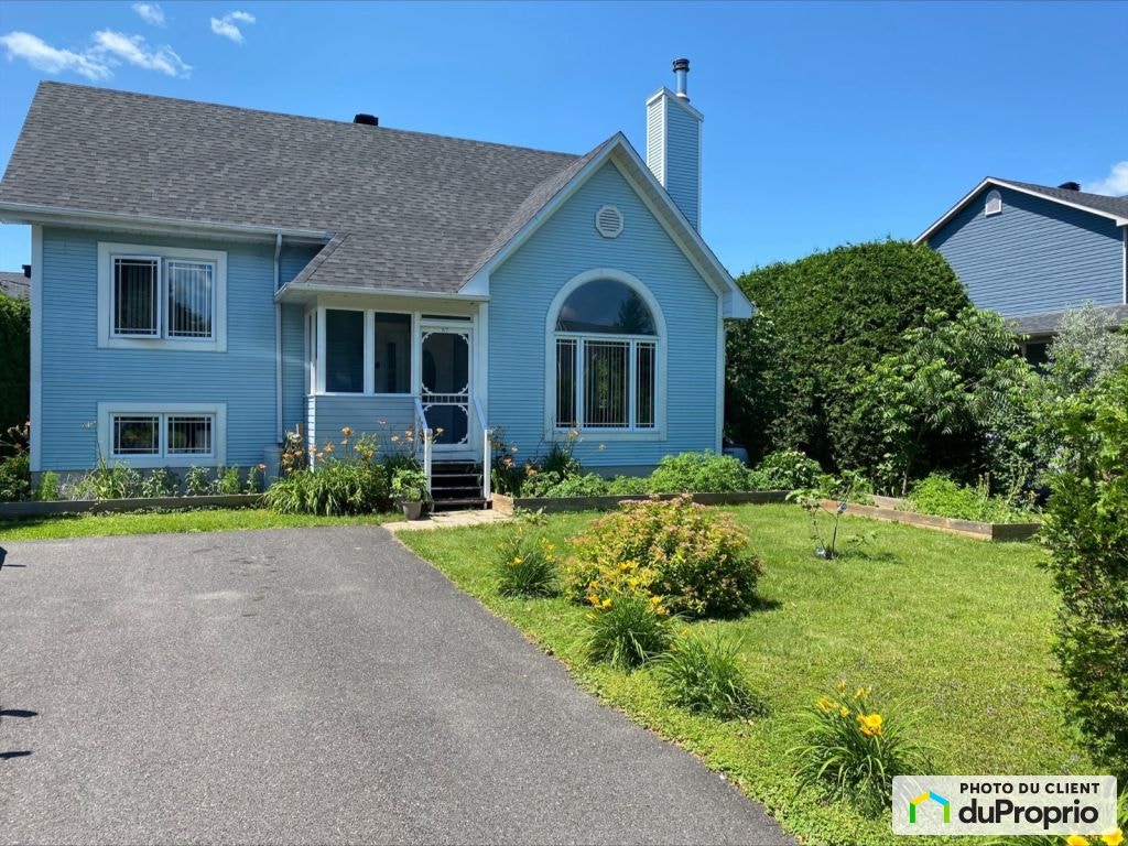 $598,000 - Split Level for sale in Bromont — photo 1