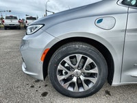 Excise Tax, FREIGHT, PDI, Holdback, Engine: 3.6L Pentastar Vvt V6 Hybrid, Transmission: Eflite Elect... (image 5)