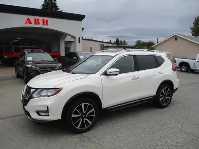 2018 Nissan Rogue SL AWD 1-Owner & Only 93,369 Kms! Check out this 1-owner 2018 Nissan Rogue SL AWD,...
