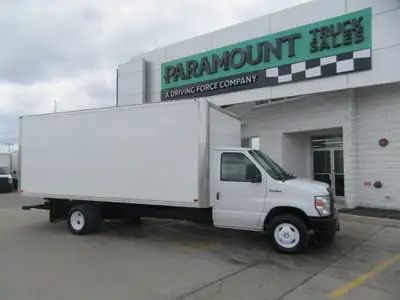 V8 GAS ENGINE, AUTO TRANS, A/C, AM/FM STEREO WITH BLUETOOTH, TILT STEERING, CLOTH BUCKET SEATS WITH...