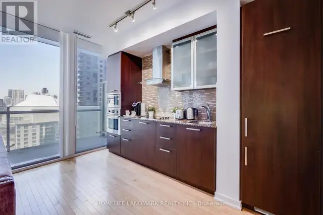 1807 - 14 YORK STREET Toronto (Waterfront Communities), Ontario in Long Term Rentals in City of Toronto - Image 8