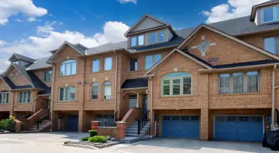 Price: $898,800 / $3,410/mo Enjoy low maintenance Fees in this beautifully renovated 3-bedroom, 3-ba...