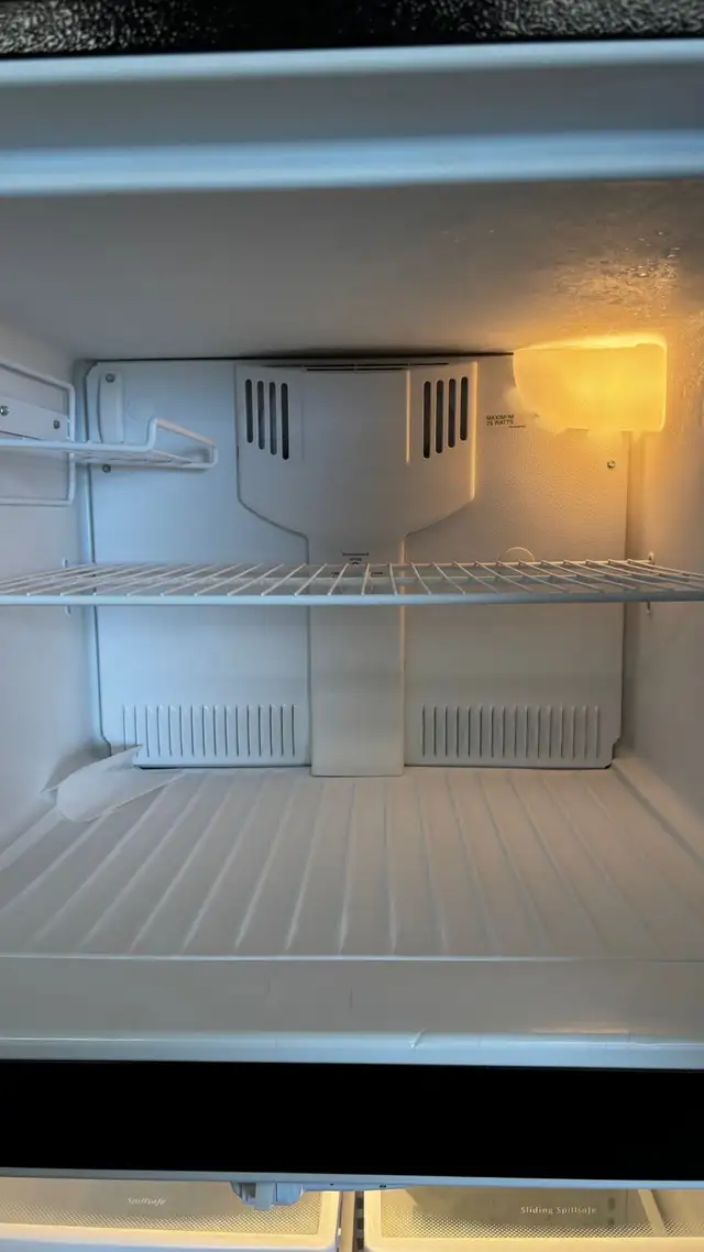 Frigidaire Refrigerator- 30” Wide 30 Days Warranty-Tested in Refrigerators in Kitchener / Waterloo - Image 7