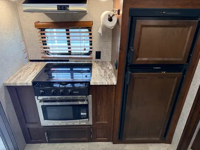 2019 Forest River VENGEANCE 377 V in Travel Trailers & Campers in St. Albert - Image 15