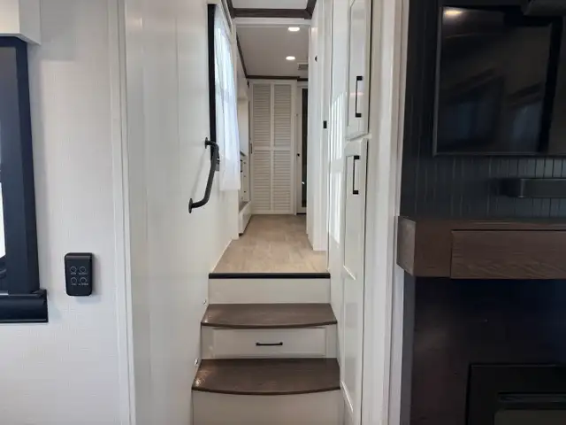 2024 Forest River RIVERSTONE 421 FK in Travel Trailers & Campers in St. Albert - Image 46