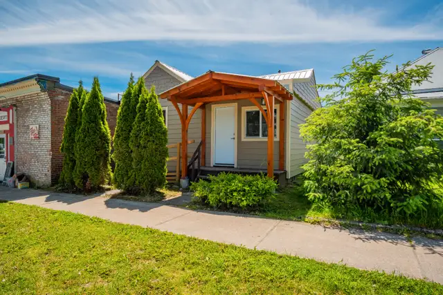 For Sale: 411 A Ave, Kaslo BC | $430K | MLS®  10337374 in Houses for Sale in Nelson - Image 2