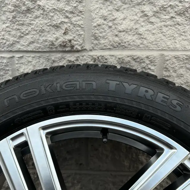 (90%) 4x 255/50R20 Nokian Winters w/ Volvo XC90 Rims + TPMS in Tires & Rims in City of Toronto - Image 6
