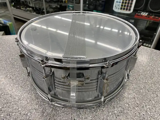 Westbury 14" Snare Drum in Drums & Percussion in City of Toronto - Image 5