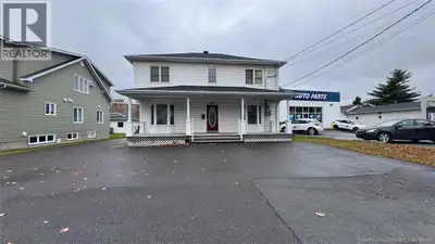 Exceptional investment opportunity - commercial and residential under the same roof! Ideally located...