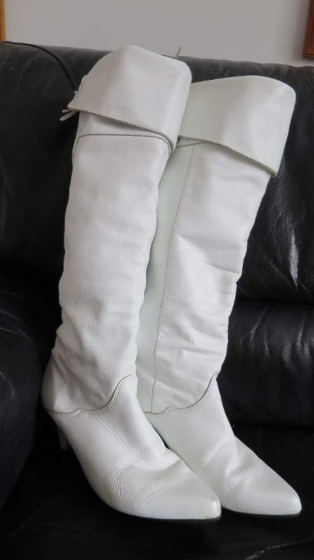 Ladies White Leather Knee High Boots - Size 8 in Women's - Shoes in Edmonton - Image 4