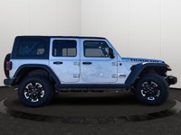 This Jeep Wrangler has a strong ERC 3.6L Pentastar(TM) VVT V6 engine w/ESS engine powering this Auto... (image 6)
