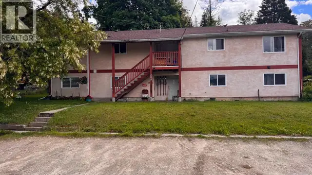 208 Nelson Avenue Unit# 1-4 Nakusp, British Columbia in Houses for Sale in Nelson - Image 2