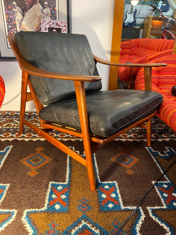 Mid century modern teak lounge chair mogens kold Chairs & Recliners