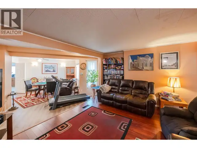 3935 Lakeside Road Penticton, British Columbia in Houses for Sale in Penticton - Image 24