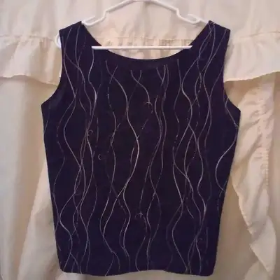 Ladies Medium sized tops & Blazers, View more