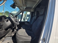 Perfect Auto HIGH ROOF - 159 WHEEL BASE - FACTORY WARRANTY - 3 SEATER - 3.6 L GAS - BACK UP CAMERA -... (image 6)