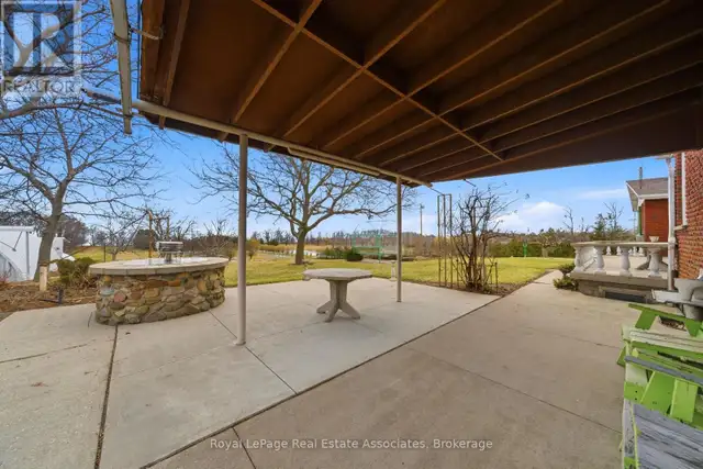 1137 RIDGE ROAD Hamilton, Ontario in Land for Sale in Hamilton - Image 8