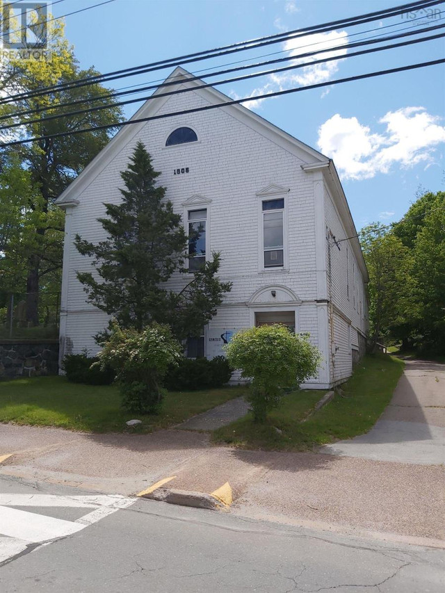 307 Main Street Liverpool, Nova Scotia in Houses for Sale in Bridgewater