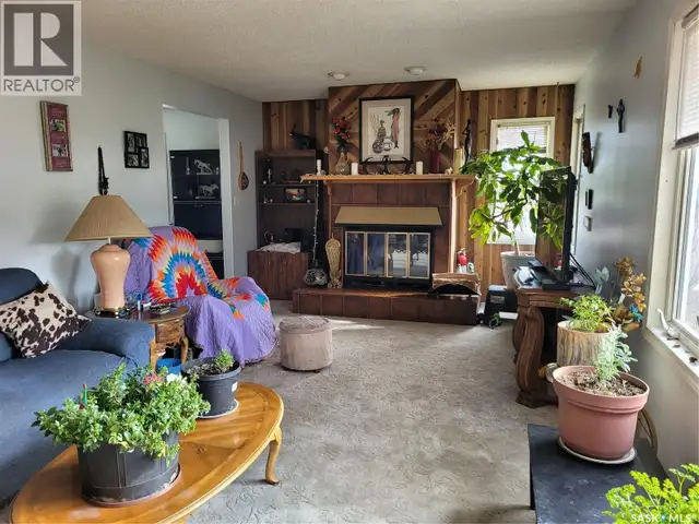 529 6th AVENUE E Assiniboia, Saskatchewan in Houses for Sale in Moose Jaw - Image 16