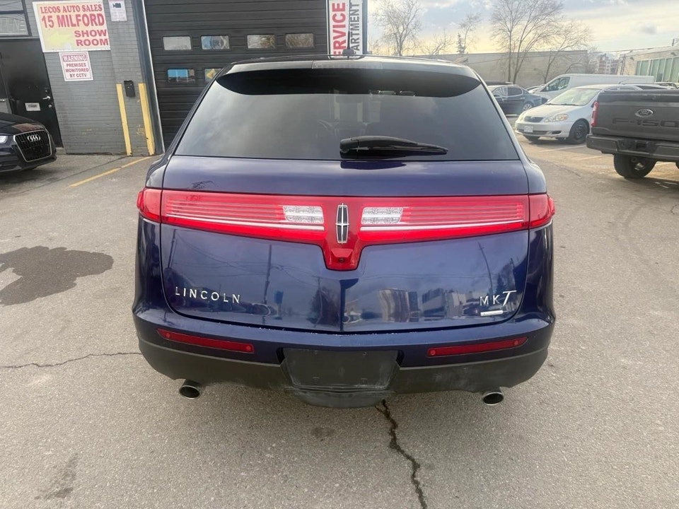 Lincoln Mkt 2011 photo 5