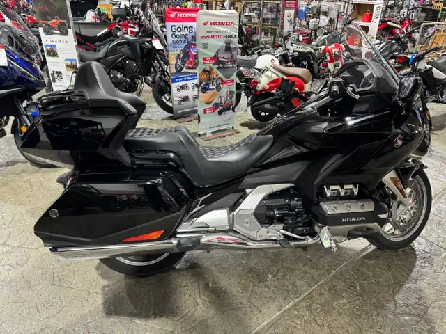 GL1800DK Gold Wing Tour DCT in Street, Cruisers & Choppers in Edmonton - Image 6