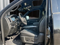 HEATED FRONT SEATS, HEATED STEERING WHEEL, NAVIGATION SYSTEM, ADAPTIVE CRUISE CONTROL, TRAILER HITCH... (image 8)
