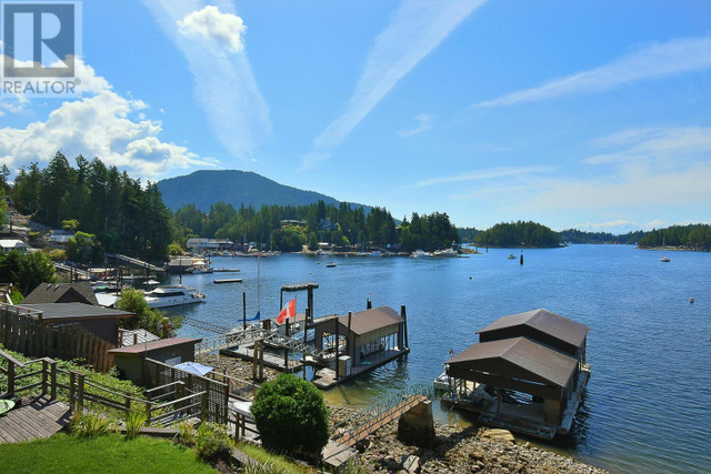 4824 SINCLAIR BAY ROAD Garden Bay, British Columbia in Houses for Sale in Sunshine Coast - Image 2
