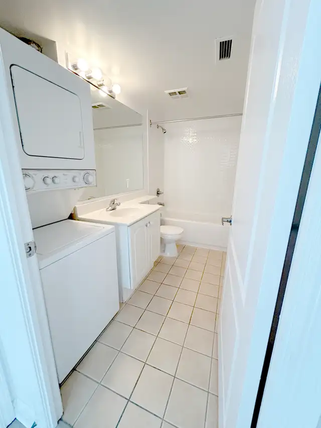 studio  - Fifty on the Park in Long Term Rentals in City of Toronto - Image 17
