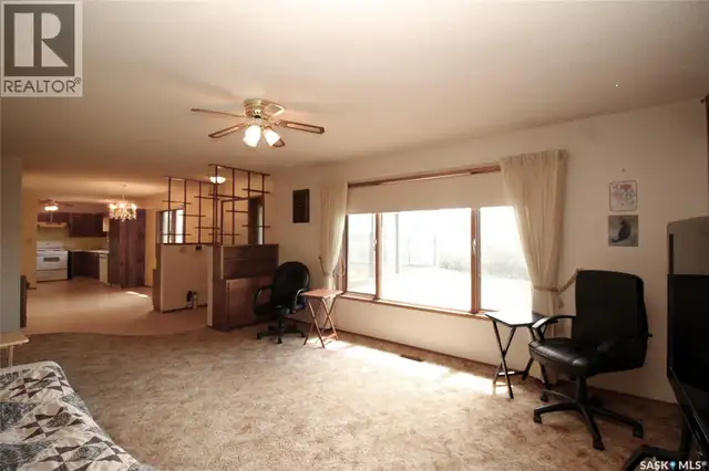 223 2nd STREET W Climax, Saskatchewan in Houses for Sale in Swift Current - Image 4