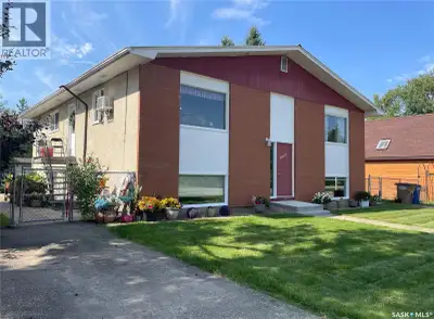 Excellent investment opportunity in the resort town of Big River! This well-maintained 4-plex featur...